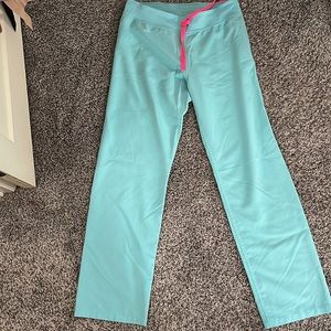 Figs Livingston scrub bottoms in neon blue size small